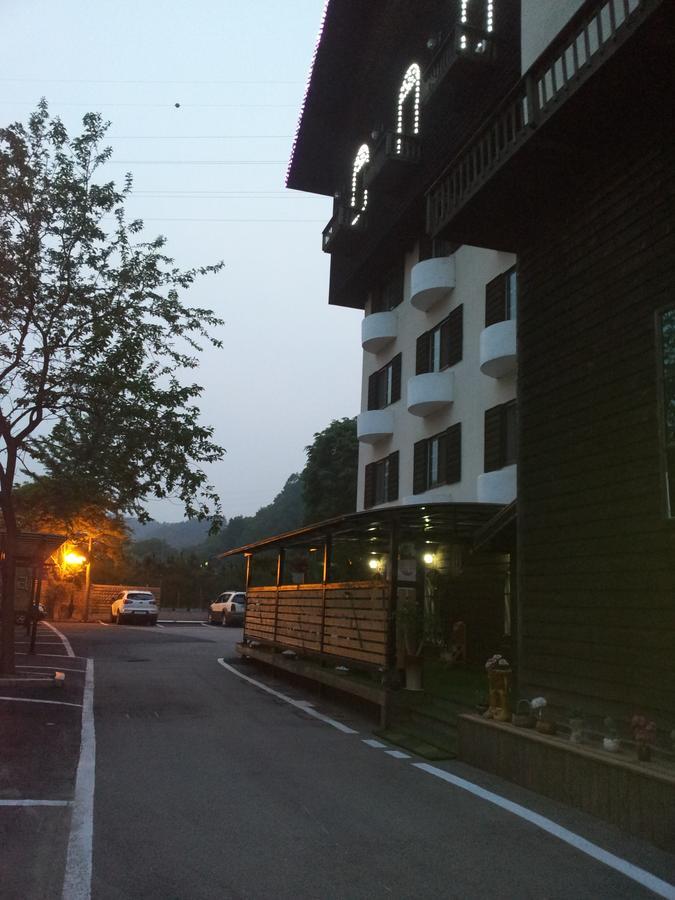 Garden Hotel อึยจองบู ภายนอก รูปภาพ